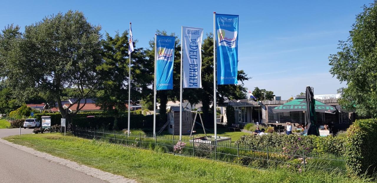 Villa Emilia - Gemuetliches Kinderfreundliches Blockhaus Mit Umzaeuntem Garten Sint Annaland Exterior foto